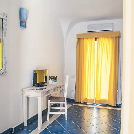 ホテル Papillo Borgo Antico サン・パンタレオ