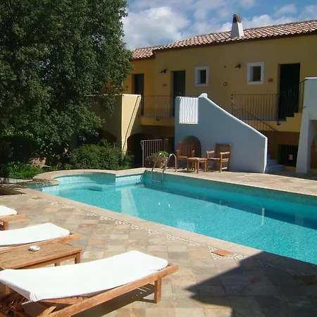 Hotel Papillo Borgo Antico San Pantaleo