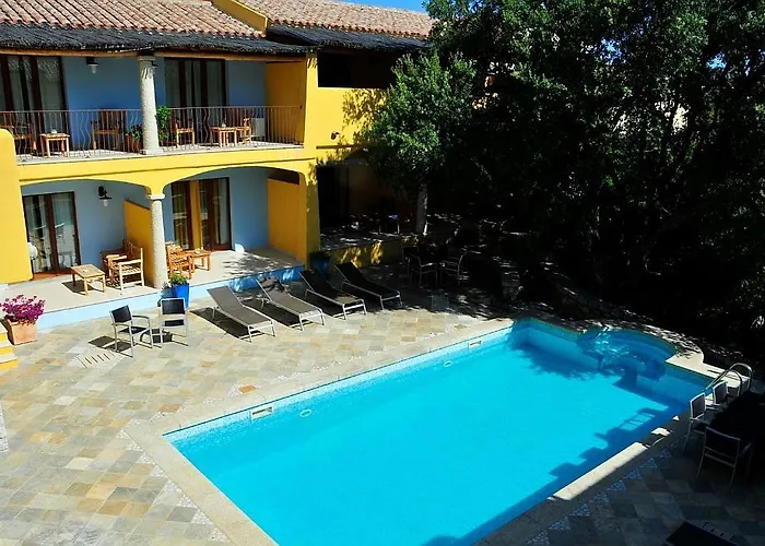 Отель Papillo Borgo Antico Сан-Панталео