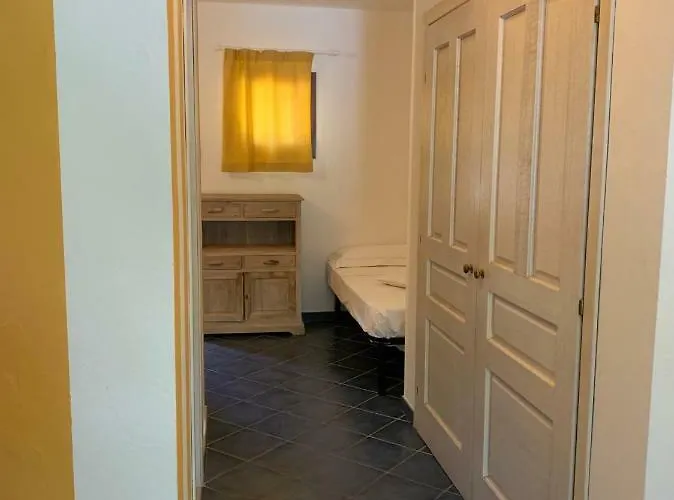 Отель Papillo Borgo Antico Сан-Панталео